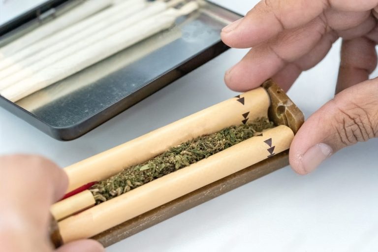 Best Rolling Machines for Perfect Joints